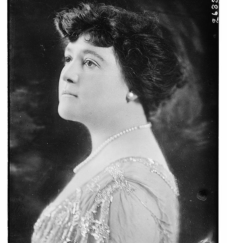Mrs. Clara  Driscoll, ca. 1901