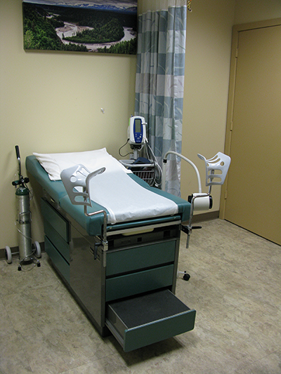 abortion-clinic-patient-bed-400px.png