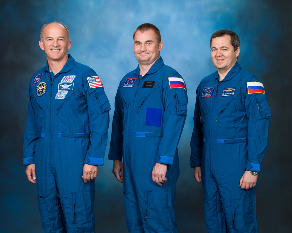 portrait of NASA astronaut Jeff Williams and cosmonauts Alexey Ovchinin and Oleg Skripochka