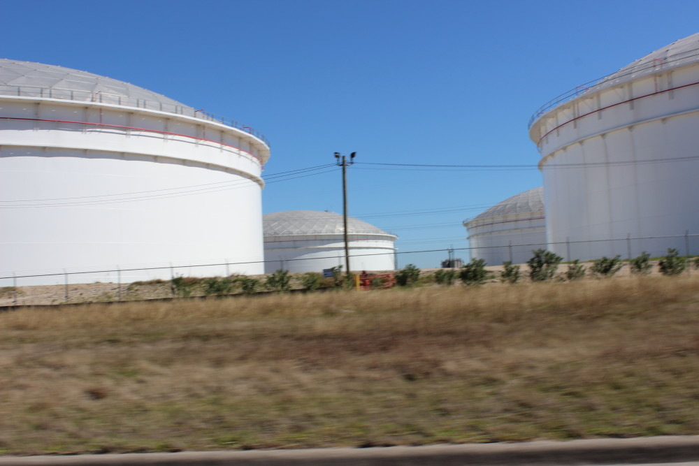 Houston A Crude Oil Hub With More Storage Tanks And Caverns Houston Public Media