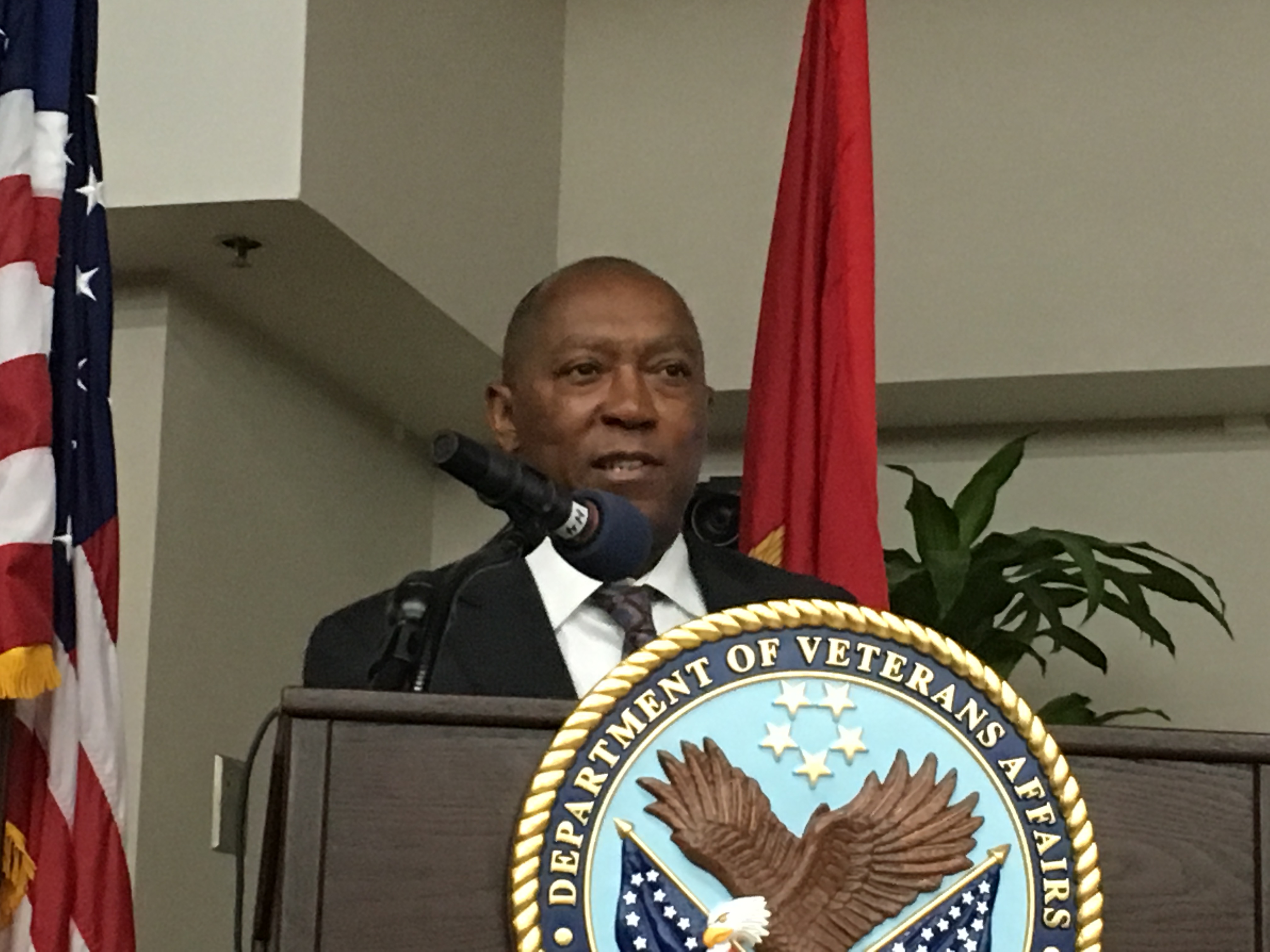 Houston Mayor Sylvester Turner speaks to veterans at VA Medical Center