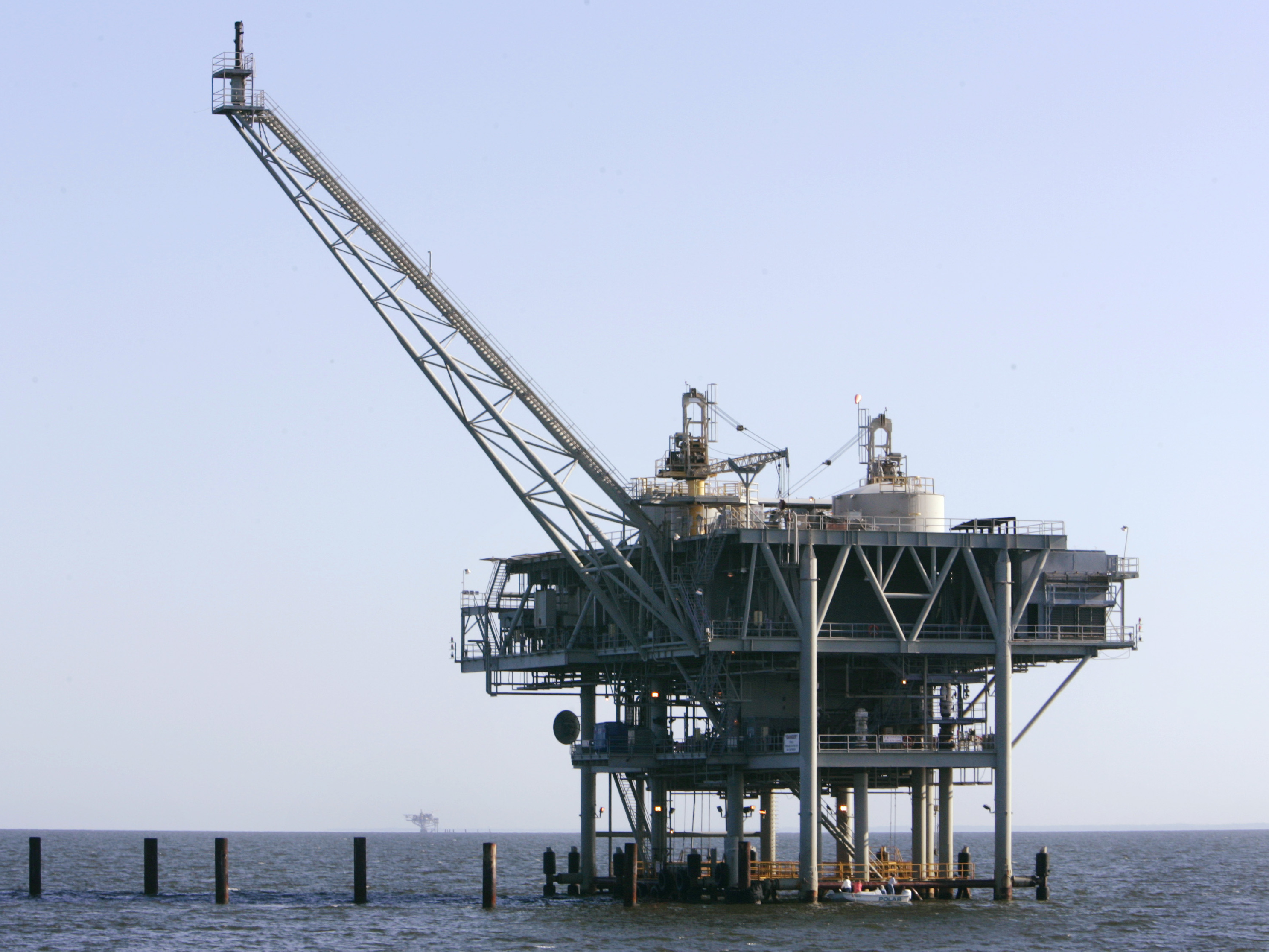 A natural gas platform off the coast of Fort Morgan, Ala. in 2007.