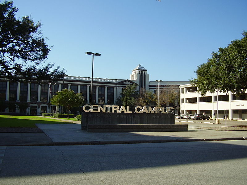 UPDATE: HCC's Central Campus Will Remain Closed On Tuesday Due To Shooting  Threat – Houston Public Media