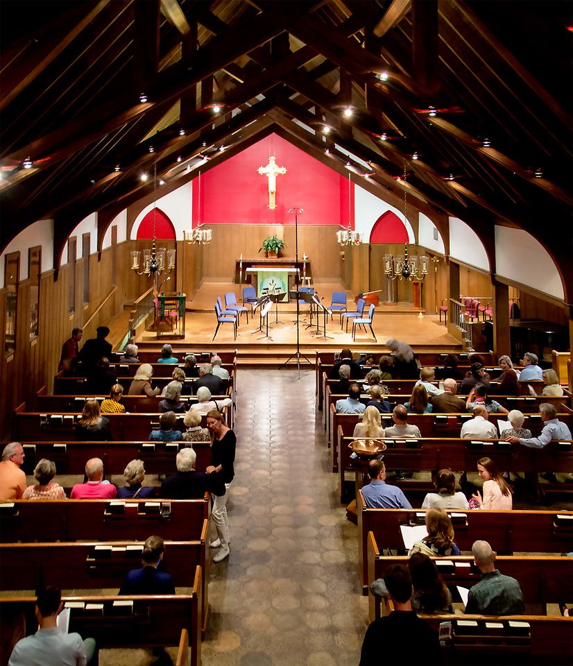 Picture of audience at St. Stephen's Episcopal Church