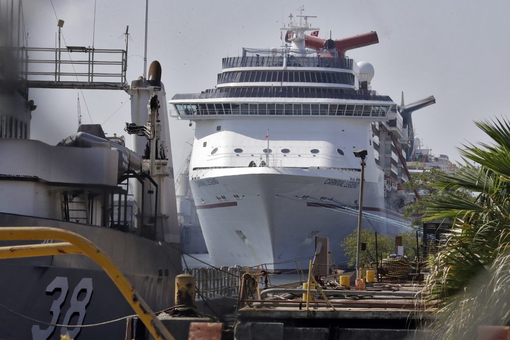 Carnival Confirms ‘Small Number’ Of COVID-19 Situations On Cruise Ship, Implements New Mask Coverage – Houston General public Media